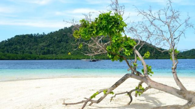 Tempat Wisata Pantai Jepara Yang Populer