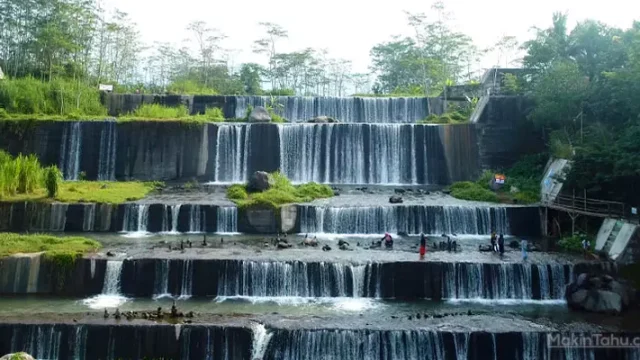 Sejarah Wisata Grojogan Watu Purbo Bangunrejo